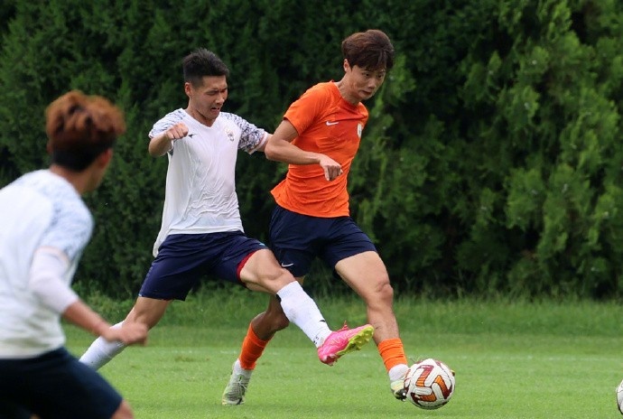 泰山U21队热身赛3-2战胜泰安天贶，王皓然、邓淳泽、闫添颐进球