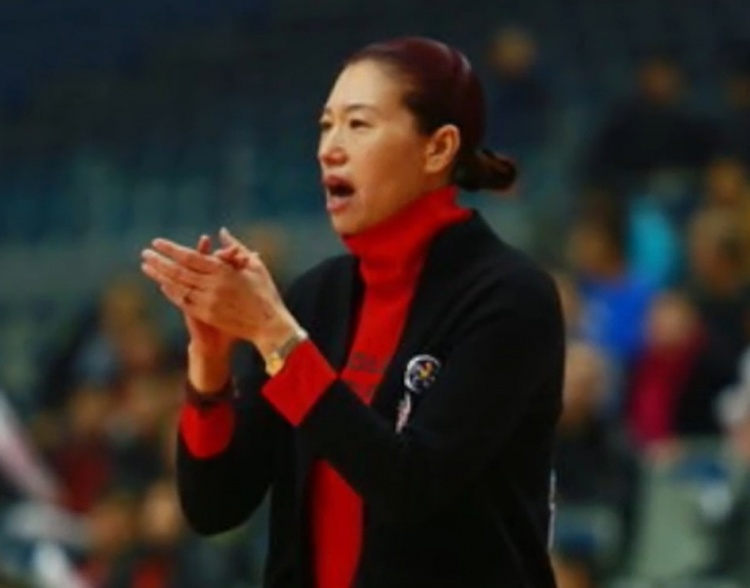 媒体人：展淑萍将担任上海女篮新赛季的主帅