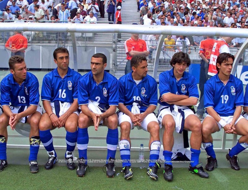 数数看多少传奇？98年世界杯意大利的替补席，一眼过去豪华无比！